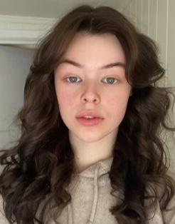 Mina Holstad
